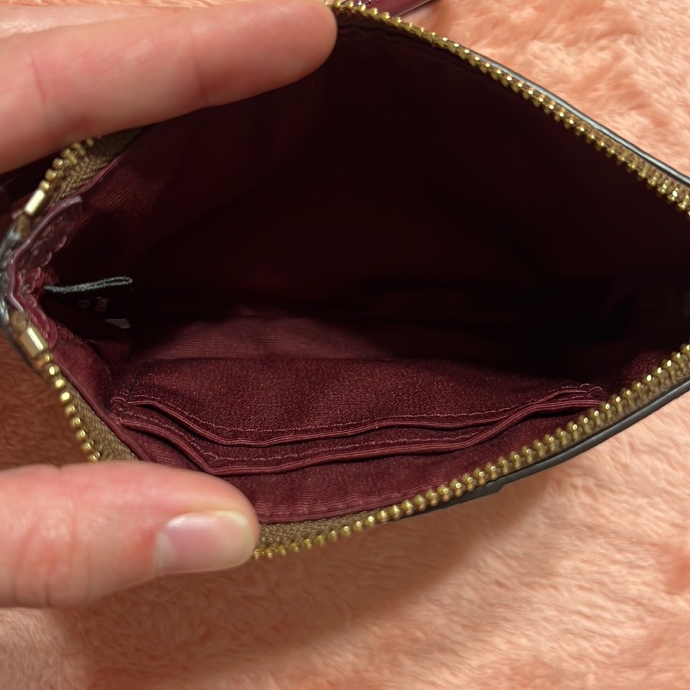 Coach wristlet - Picture 3 of 3